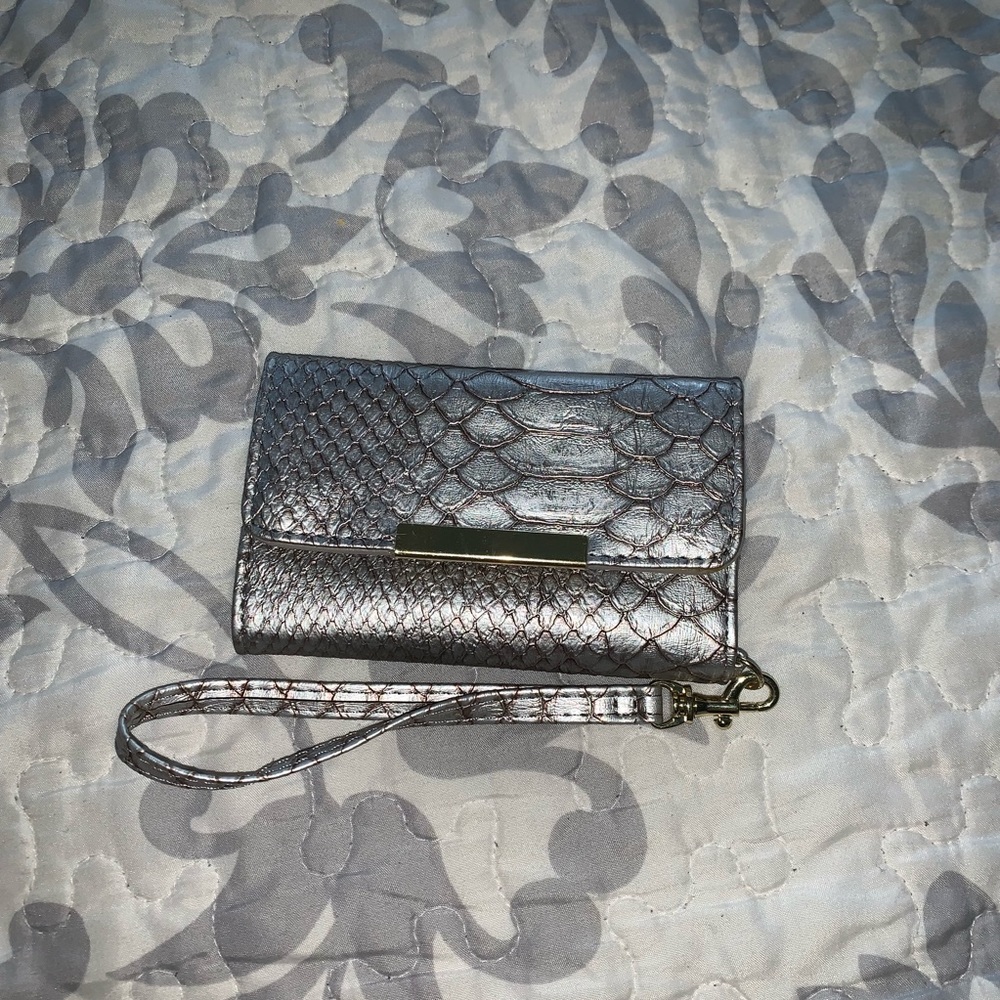 Wallet/phone case